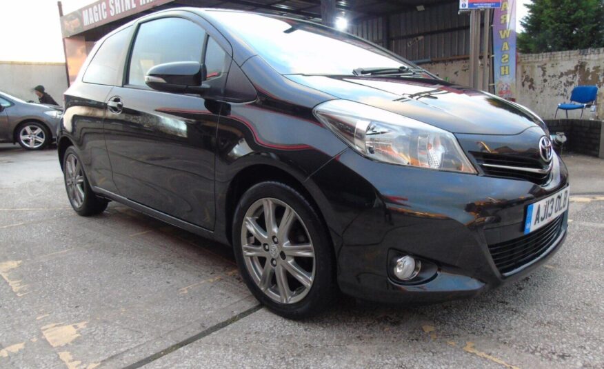 2013 Toyota Yaris 1.33 VVT-i SR 3dr HATCHBACK Petrol Manual