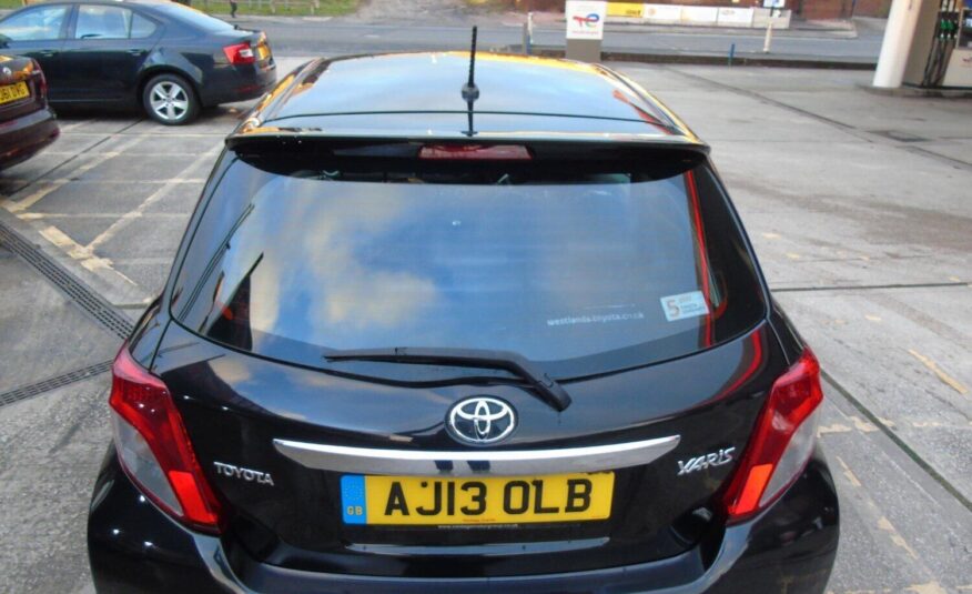 2013 Toyota Yaris 1.33 VVT-i SR 3dr HATCHBACK Petrol Manual