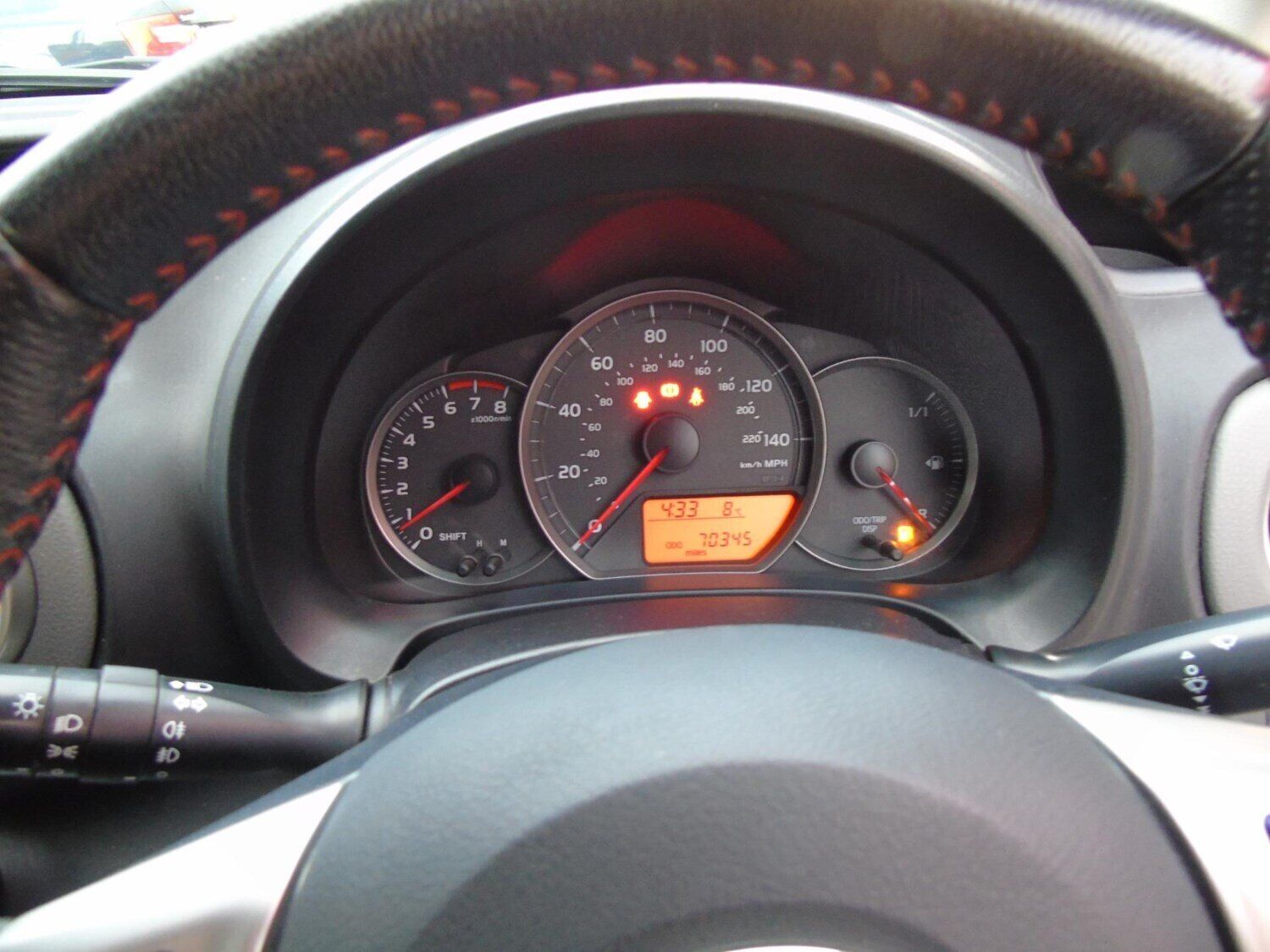 2013 Toyota Yaris 1.33 VVT-i SR 3dr HATCHBACK Petrol Manual