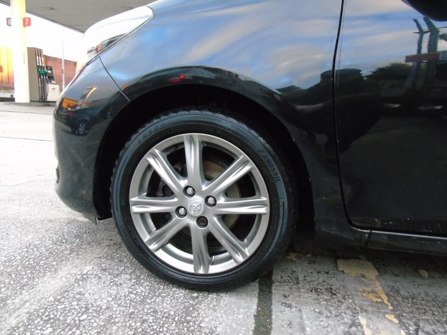 2013 Toyota Yaris 1.33 VVT-i SR 3dr HATCHBACK Petrol Manual