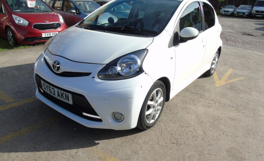 2013 Toyota Aygo 2013 1.0 VVT-i Mode 5dr HATCHBACK Petrol Manual