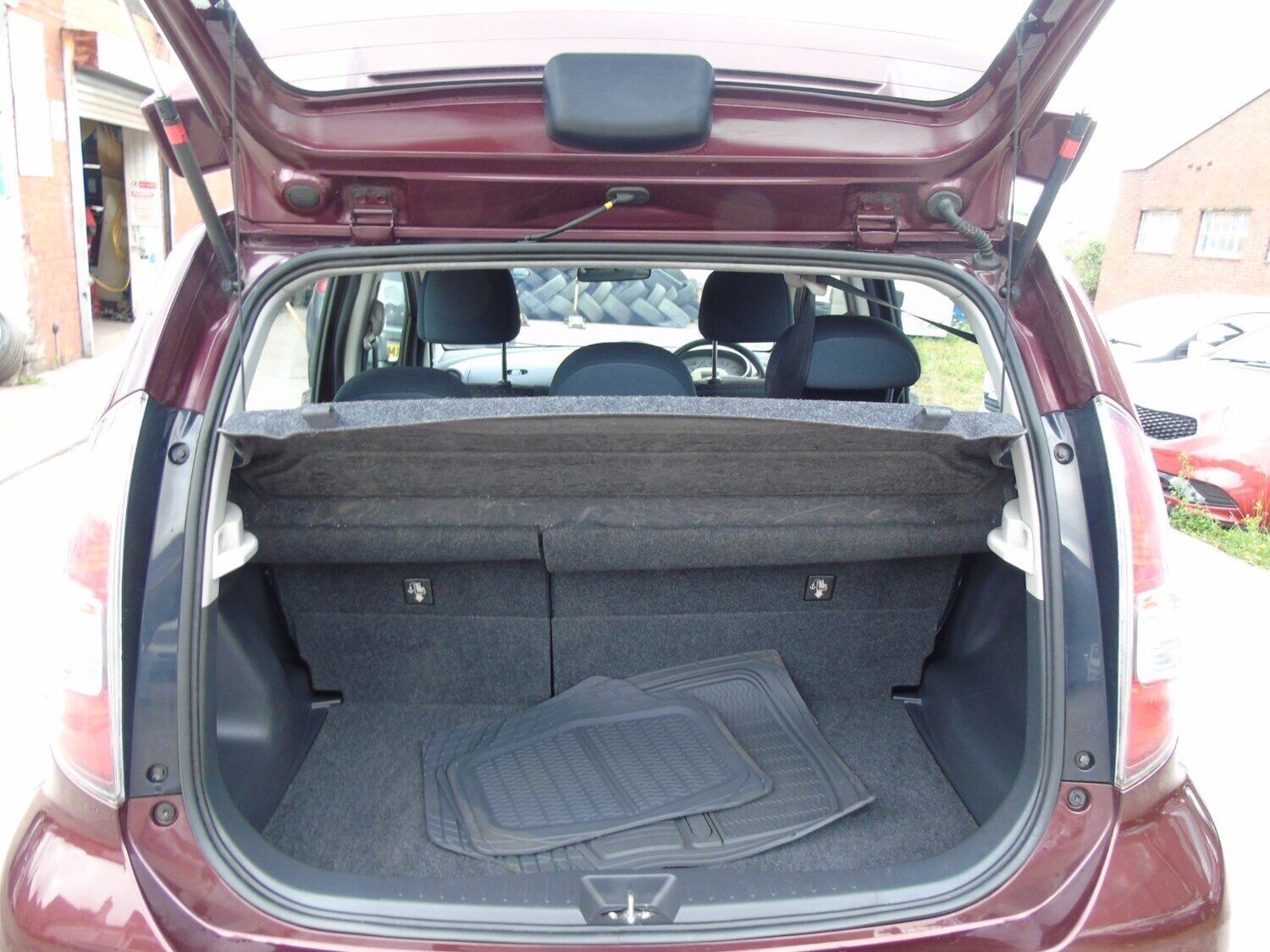 2009 Daihatsu Sirion 1.3 SE 5dr Auto HATCHBACK Petrol Automatic