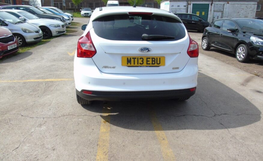 2013 Ford Focus 1.0 EcoBoost Zetec 5dr HATCHBACK Petrol Manual